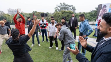 NEW DELHI, INDIA -FEBRUARY 3, 2024: Bollywood oyuncusu Vidyut Jamwal, HT Citys 25. yıldönümü kutlamasında, 3 Şubat 2024 tarihinde, Hindistan 'ın Yeni Delhi kentinde