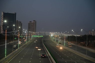 GURUGRAM, INDIA - 12 Mart 2024: Hindistan 'ın Gurugram kentinde 12 Mart 2024 