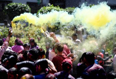 NOIDA, INDIA - 25 Mart 2024: Hindistan 'ın Noida kentinde 25 Mart 2024' te 121.