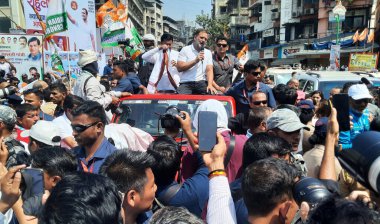 MUMBAI, INDIA - 16 Mart 2024: Milletvekili ve Kongre Başkanı Rahul Gandhi 'nin Bhardo Joay Yatra Cumartesi günü Thane kentine ulaştı. 16 Mart 2024 tarihinde Hindistan' ın Mumbai kentinde Jambhali Naka kentinde destekçilerine ve halka seslendi..