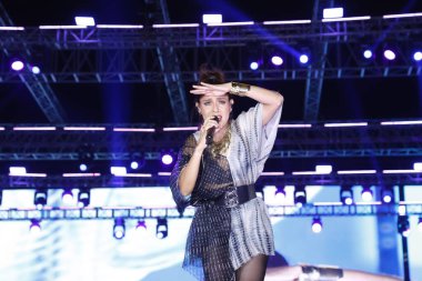 NEW DELHI, INDIA - Mart 2 2024: Bollywood şarkıcısı Sunidhi Chauhan, Netaji Subhas Teknoloji Üniversitesi 'nde (NSUT)