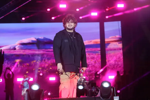 Stock image NEW DELHI, INDIA - MARCH 2, 2024: Singer-music composer Vishal Mishra performs during his Pehle Bhi Main India Tour, curated by Fever Live  the live entertainment vertical of Fever Network