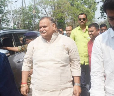 PATNA, INDIA - 30 Mart 2024 'te eski Bihar Başbakanı Rabri Devi' nin evinden çıkan RJD eski MLA Munna Shukla. Fotoğraf: Santosh Kumar / Hindustan Times )