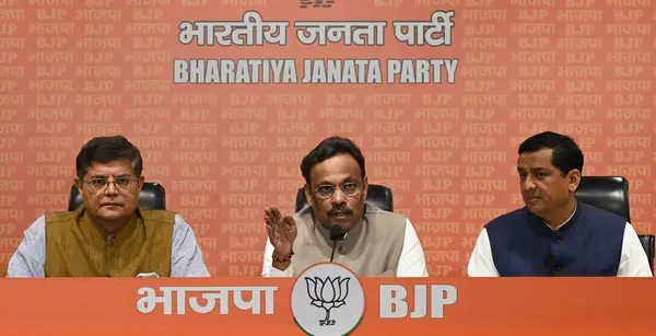 stock image NEW DELHI, INDIA - MARCH 2, 2024: General secretary of Bharatiya Janata Party, Vinod Tawde, Vice President BJP Baijayant Jay Panda, MP Anil Baluni, during the announcements the BJP First List of Candidates for lok sabha seats at BJP Headquarter.