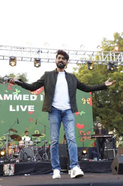 NEW DELHI, INDIA -Şubat 2: Bollywood playback şarkıcısı Mohammed Irfan, 2 Şubat 2024 tarihinde Hindistan 'ın Yeni Delhi kentinde Janki Devi Memorial College' da DU 'nun 24.. 