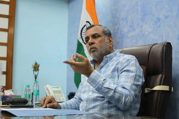 stock image NEW DELHI, INDIA - FEBRUARY 21, 2024: National School of Drama (NSD) chairperson and Bollywood actor Paresh Rawal poses during an exclusive interview with HT CIty, at National School of Drama