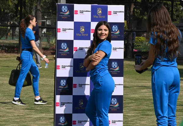 stock image NEW DELHI, INDIA - FEBRUARY 24, 2024: 120 Miss World contestants playing cricket as part of the 71st Miss World Pageant, the competition for the Miss World Sports/Miss World Sportswoman title took place at the Major Dhyan Chand National Stadium