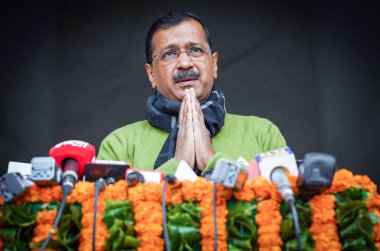 NEW DELHI, INDIA - 19 Şubat: Delhi Genel Sekreteri Arvind Kejriwal 19 Şubat 2024 'te Hindistan' ın Yeni Delhi kentinde Vidhan Sabha 'da konuştuktan sonra basın mensuplarına seslendi. Delhi Başbakanı Arvind Kejriwal güven oyu istedi
