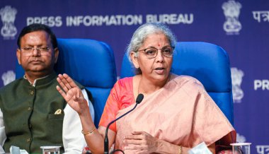 NEW DELHI, INDIA - 1 Şubat 2024 tarihinde Yeni Delhi, Hindistan 'da Ulusal Medya Merkezi' nde düzenlenen Post Budget Press Conference sırasında FM Nirmala Sitharaman. 