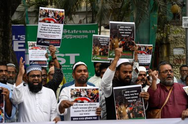 KOLKATA, INDIA -FEBRUARY 24, 2024: Çiftçi Protestosu ile dayanışma içinde, Sambidhan Bachao Desh Bachao Mancha üyeleri Esplanade 'de bir gösteri düzenlediler