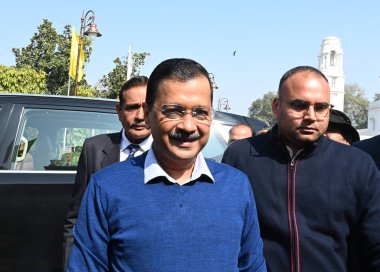 NEW DELHI, INDIA - 17 Şubat 2024: Delhi Genel Sekreteri Arvind Kejriwal, 17 Şubat 2024 tarihinde Yeni Delhi, Hindistan 'da bulunan Vidhan Sabha' daki Delhi Meclis bütçe toplantısına katılmak üzere geliyor..