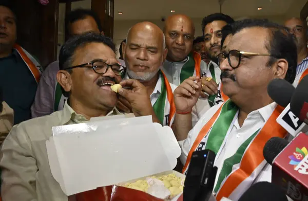 stock image MUMBAI, INDIA - FEBRUARY 6: NCP party workers of Ajit Pawar group celebrate after Election commission granted them 