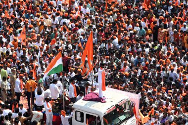 MUMBAI, INDIA - 27 Ocak 2024: Maratha lideri Manoj Jarange Patil ve destekçileri, 27 Ocak 2024 tarihinde, Mumbai, Hindistan 'da Chhatrapati Shivaji Maharaj Chowk Vashi' de toplandı.. 