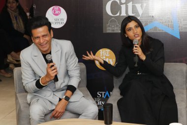 NEW DELHI, INDIA 14 ARALIK 2024: Bollywood aktörleri Manoj Bajpayee ve Konkona Sen Sharma, HT City ile yaptıkları özel söyleşide OTT serisi Katil Çorbası 'nın tanıtımı için