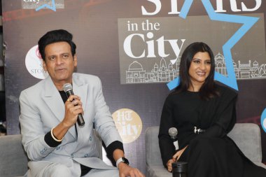 NEW DELHI, INDIA 14 ARALIK 2024: Bollywood aktörleri Manoj Bajpayee ve Konkona Sen Sharma, HT City ile yaptıkları özel söyleşide OTT serisi Katil Çorbası 'nın tanıtımı için