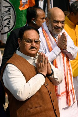 KOLKATA, INDIA - 26 ARALIK: Birlik İçişleri Bakanı Amit Şah ve Bharatiya Janata Partisi (BJP) Başkanı JP Nadda Kalighat Tapınağını ziyaret etti ve 26 Aralık 2024 'te yapılacak Lok Sabha 2024 Seçimleri öncesinde yapılacak örgüt toplantısı öncesinde pujas teklif etti