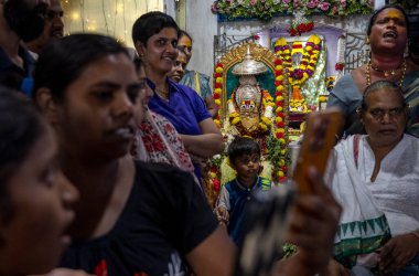 Transseksüel topluluğunun en büyük kutlaması olan dulluk, 26 Aralık 2023 'te Hindistan' ın başkenti Mumbai 'de düzenlenmiştir.. 