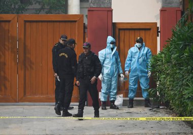 NEW DELHI, INDIA - 27 Aralık 2023: NSG Adli Ekibi, dün gece Prithiviraj Yolu 'ndaki Isreal büyükelçiliği yakınlarında 27 Aralık 2023 tarihinde Hindistan' ın Yeni Delhi kentinde büyük bir ses duyuldu..