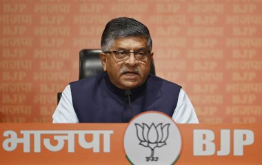 NEW DELHI, INDIA - 9 AĞUSTOS: Kıdemli BJP Lideri Ravi Shankar Prasad 9 Ağustos 2023 'te Yeni Delhi, Hindistan' da DDU Marg 'da basın toplantısı düzenledi.. 