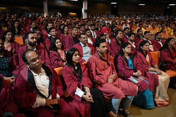 NEW DELHI, INDIA AĞUSTOS 12: Öğrenciler 12 Ağustos 2023 'te Hindistan' ın Yeni Delhi kentinde düzenlenen 54. Hint Teknoloji Enstitüsü Toplantısına katıldılar.. 