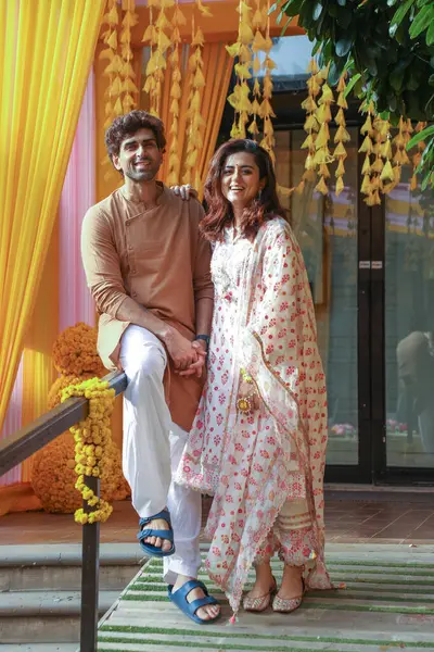 stock image NEW DELHI, INDIA  AUGUST 28, 2024: Indian actors Ridhi Dogra and Akshay Dogra celebrate Raksha Bandhan during an exclusive interview with HT City for Rakhi festival special shoot