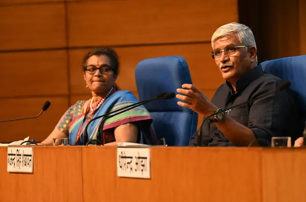 stock image NEW DELHI, INDIA - AUGUST 8:  Union Minister of Culture and Tourism, Gajendra Singh Shekhawat along with Secretary ministry of culture Uma nanduri Joint address a Curtain Raiser Press Conference on Har Ghar Tiranga Campaign at Conference Hall