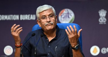 NEW DELHI, INDIA - 8 AĞUSTOS: Kültür ve Turizm Bakanı, Gajendra Singh Shekhawat, 8 Ağustos 2024 tarihinde Hindistan 'ın Yeni Delhi kentinde Ulusal Medya Merkezi' nde Har Ghar Tiranga Kampanyası hakkında bir Curtain Raiser Press konferansında konuşma yaptı..  