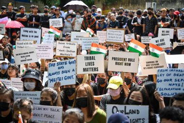 NEW DELHI, INDIA - 31 Mayıs 2023 'te Yeni Delhi, Hindistan' da devam eden Jantar Mantar 'daki Kabile Dayanışması protestosuna Manipur kabilesi de katıldı.. 