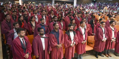 NEW DELHI, INDIA - 10 AĞUSTOS: Hindistan Teknoloji Enstitüsü (IIT Delhi) Kongresi 'ne katılan öğrenciler, 10 Ağustos 2024 tarihinde Yeni Delhi' de düzenlenen 55.