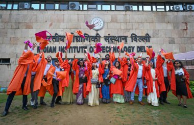 NEW DELHI, INDIA - 10 Ağustos 2024: Hindistan Teknoloji Enstitüsü (IIT Delhi) Kongresi 'ne 10 Ağustos 2024 tarihinde Hindistan' ın Yeni Delhi kentinde öğrenciler katıldı. Hindistan Teknoloji Enstitüsü, Delhi (IIT-D) 55 yıllık toplantısını gerçekleştirdi