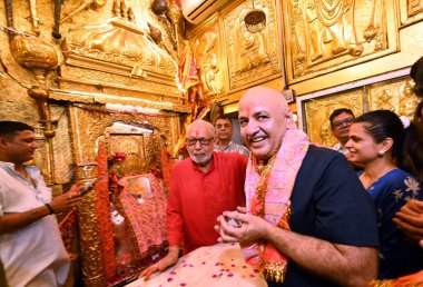 NEW DELHI, INDIA - 10 AĞUSTOS 2024: Eski Delhi Genel Başkan Yardımcısı ve Aam Aadmi Partisi (AAP) lideri Manish Sisodia, Yüksek Mahkeme tarafından Delhi Vergi Politikası davasında kefaletle serbest bırakıldıktan sonra,