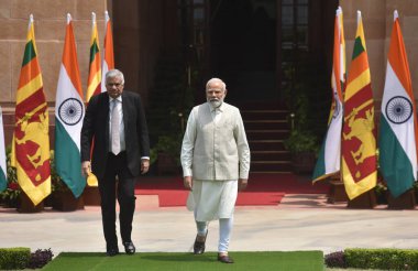 NEW DELHI, INDIA, 21 Temmuz 2023: Sri Lanka Başkanı Ranil Wickremesinghe ve Başbakan Narendra Modi 21 Temmuz 2023 tarihinde Hindistan 'ın Yeni Delhi kentinde gerçekleşen görüşme öncesinde. 