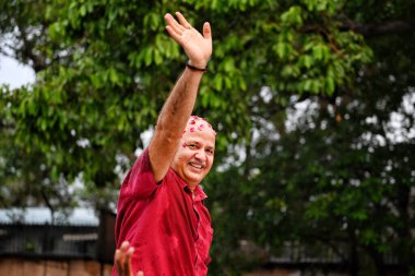 NEW DELHI, INDIA - 9 Ağustos 2024 tarihinde Yeni Delhi, Hindistan 'da Tihar hapishanesinden salıverildikten sonra destekçileri tarafından desteklenen Manish Sisodia, eski Delhi başbakan yardımcısı ve AAP lideri sıcak bir karşılama aldı. Sisodia 17 ay sonra hapisten çıkacak.