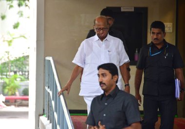 MUMBAI, INDIA - 10 Temmuz NCP Başkanı Sharad Pawar Y 'den ayrılıyor. B. Chavan Center, Nariman Point, 10 Temmuz 2023, Mumbai, Hindistan. (Fotoğraf: Bhushan Koyande / Hindustan Times)