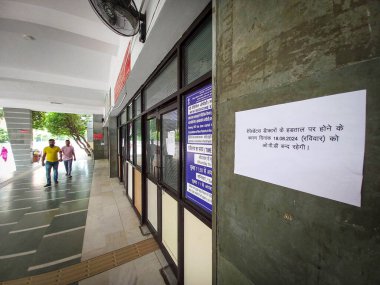 Doktorların 18 Ağustos 2024 'te Hindistan' ın Yeni Delhi kentinde bir Kolkata doktoruna cinsel saldırı ve cinayet iddialarına karşı grev çağrısında bulunduğu Safdarjung Hastanesi 'nin terk edilmiş görüntüsü. Fotoğraf: Sanchit Khanna / Hindustan Times