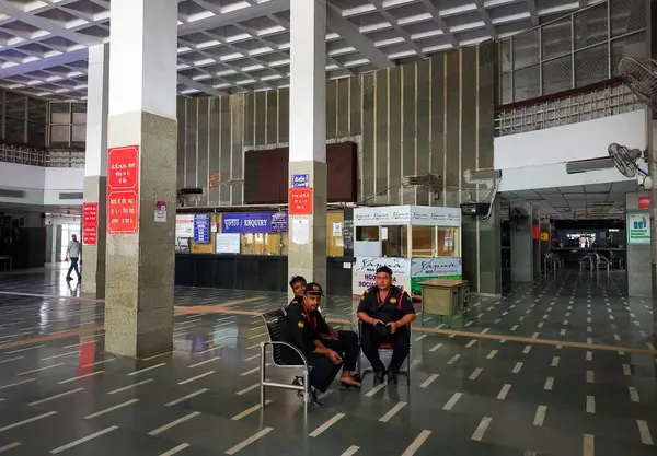Doktorların 18 Ağustos 2024 'te Hindistan' ın Yeni Delhi kentinde bir Kolkata doktoruna cinsel saldırı ve cinayet iddialarına karşı grev çağrısında bulunduğu Safdarjung Hastanesi 'nin terk edilmiş görüntüsü. Fotoğraf: Sanchit Khanna / Hindustan Times