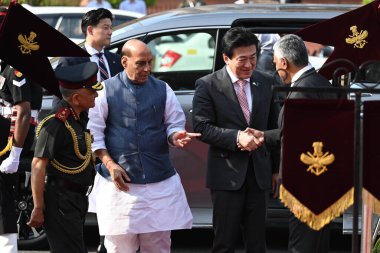  Japon Savunma Bakanı Minoru Kihara, Hindistan Savunma Bakanı Rajnath Singh ile birlikte 20 Ağustos 2024 'te Yeni Delhi Hindistan' da Güney bloğu çimlerinde görüldü. Fotoğraf: Sanchit Khanna / Hindustan Times 