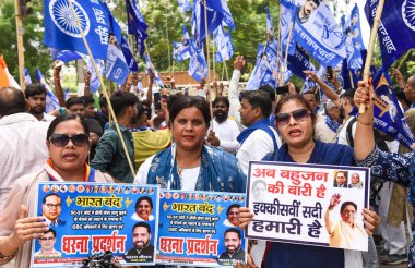 GHAZIABAD, INDIA - 21 AĞUSTOS: BSP çalışanları, Yüksek Mahkeme 'nin 21 Ağustos 2024 