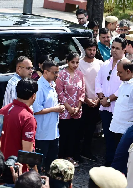 stock image NEW DELHI  INDIA - JUNE 2  2024  Delhi Chief Minister and AAP leader Arvind Kejriwal with his wife and party legislators arrives at Rajghat  ahead of his surrender before Tihar jail authorities  on June 2  2024 in New Delhi  India. Delhi chief minist