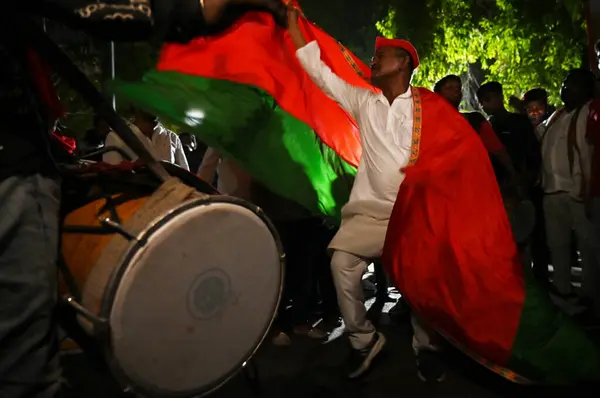 stock image LUCKNOW  INDIA - JUNE 4  2024  Samajwadi party workers celebrate at SP office after India Alliance leads in Lok Sabha election 2024  on June 4  2024 in Lucknow  India. In Uttar Pradesh  Akhilesh Yadav Samajwadi Party has thrown up a big surprise as i