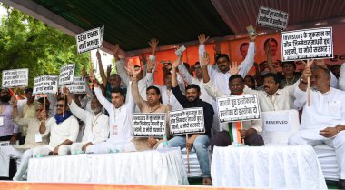 NEW DELHI INDIA AUGUST 22 2024 DPCC president Devender Yadav Congress Leader Kanhaiya Kumar and EX-MP Udit Raj and congress party worker and supporters protested at Jantar Mantar on the issues of the demand for a JPC probe into the Hindenburg case th clipart