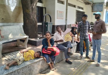 YENİ DELHI INDIA 22 AĞUSTOS 2024 OPD kayıt masasının dışındaki hasta sitesi 11 gün süren protesto grevinde Kolkata RG Kar Hastanesi Trajedisi kurbanı için adalet talep etti ve Guru Nanak Göz Cent 'te mali müşavir talep etti.