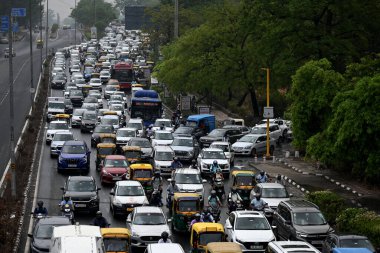 NEW DELHI INDIA HAZİRAN 27 HAZİRAN 2024 ITO 'da 27 Haziran 2024' te Yeni Delhi Hindistan 'da sabah yağmurundan sonra sular altında kaldıktan sonra Hindistan Meteoroloji Bölümü IMD, Hindistan' ın kuzeybatısındaki büyük bölgelerde muson yağmurlarının geleceğini öngördü.