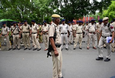NEW DELHI INDIA JUNE 27 Haziran 2024 NTA 'yı protesto ve Hint Gençlik Kongresi' nin Jantar Mantar 'daki NEET Sınavları' nın yeniden incelenmesi sırasında 27 Haziran 2024 'de Yeni Delhi Hindistan Hindistan Gençlik Kongresi İYC' de sondaj sondajı iddiasıyla düzenlenen gösteride