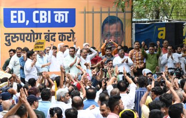 NEW DELHI INDIA JUNE 29 2024 AAP Supporters and activists during the gherao BJP headquarters against the illegitimate arrest of Aam Aadmi Party s national convenor and Chief Minister Arvind Kejriwal by ED CBI in connection with a money laundering cas clipart