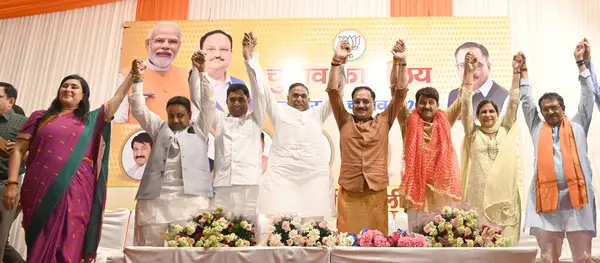 stock image NEW DELHI, INDIA - JUNE 5 2024 Delhi BJP President Virendra Sachdeva along with All 7 Newly Elected MPs, Bansuri Swaraj, in New Delhi, Praveen Khandelwal in Chandni Chowk, Yogender Chandoliya in North-West Delhi,Ramvir Singh Bidhuri in South Delhi, M