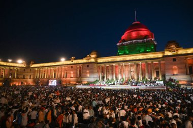 NEW DELHI, INDIA 9 Haziran 2024 Hindistan Başbakanı Narendra Modi 'nin 9 Haziran 2024 tarihinde Yeni Delhi, Hindistan' da Rashtrapati Bhavan 'da yemin törenine bir bakış. Narendra Modi üst üste üçüncü kez Hindistan 'ın başbakanı oldu.