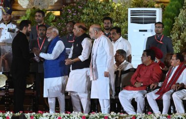 NEW DELHI, INDIA JUNE 9 Haziran 2024 Cumhurbaşkanı Droupadi Murmu, Yeni Birlik hükümetinin yemin töreni sırasında Chirag Paswan 'ın yemin törenini yönetiyor, 9 Haziran 2024 tarihinde Yeni Delhi, Hindistan' da. (Fotoğraf: Sonu Mehta / Hindus