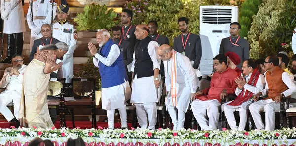 stock image NEW DELHI, INDIA JUNE 9 2024    President of India Droupadi Murmu administer the Nirmala Sitharaman members of the Union Council of Ministers during the Swearing in Ceremony of New PM and Cabinate after Lok Sabha Election 2024. Rastrapati Bhawan  on 