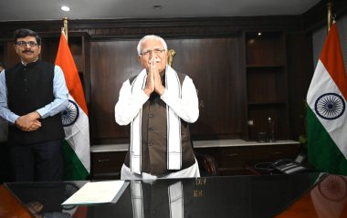 NEW DELHI INDIA 11 Haziran 2024 Birlik Bakanı Manohar Lal Khattar 11 Haziran 2024 tarihinde Yeni Delhi Hindistan 'da Şram Shakti Bhawan' da iktidar bakanlığı görevini devraldı. Fotoğraf: Sonu Mehta / Hindustan Times 